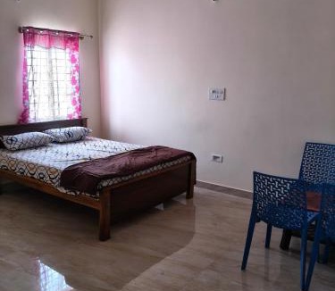 Nelamangala Hotel | Kalpatharu Sprit Boarding and Lodging