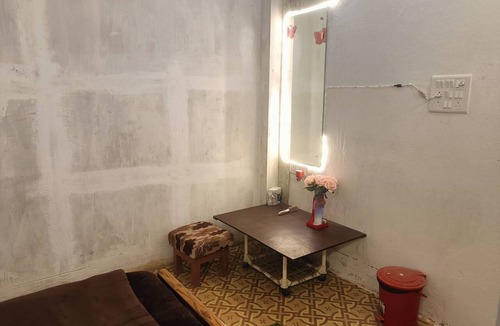 Katihar Bed & Breakfast | Kalzug