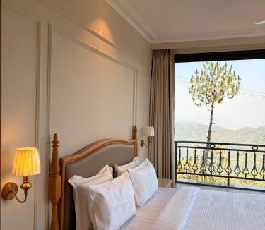 Kasauli Hotel | Kasauli Castle Resort