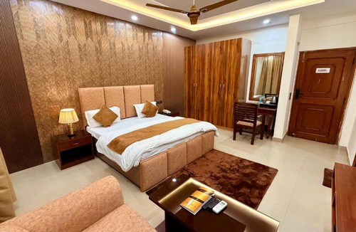 Noida Hotel | Kashish Residency - Premium Rooms