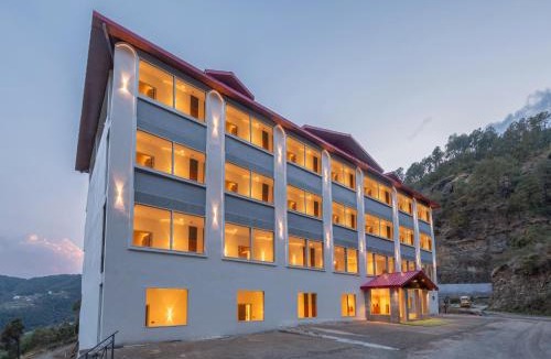 Kandaghat Hotel | Kavin - The Chail Resort