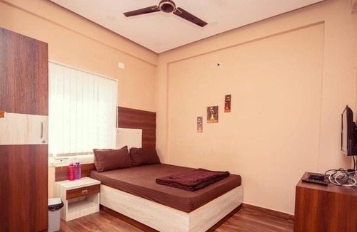 Bommasandra Hotel | Kavins inn