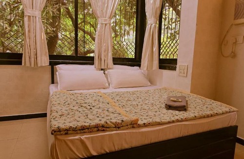 Khar Apartment | Kaypee Mansion - 3 Bedroom Apartment