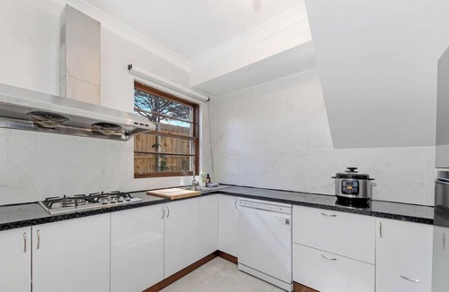 Thornleigh House | KozyGuru | Thornleigh | Charming Two-Bed Townhouse