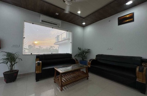 Bail Parao Hotel | Kuyal Corbett Resort