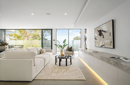 Kyle Bay House | Kyle Bay House - Luxury New Build 4 Bed, Steps to the Water