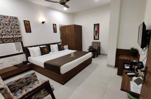 Aligarh Hotel | La Imperio Hotel