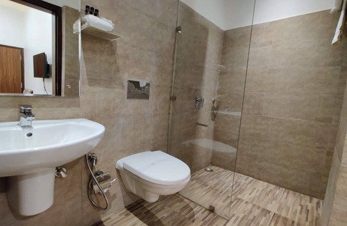 Aligarh Hotel | La Imperio Hotel