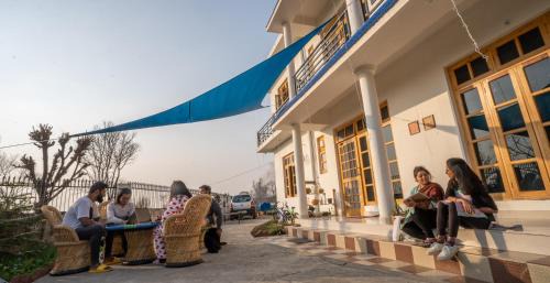 Gunehr Bed & Breakfast | La Maison - Family Run Boutique Homestay BnB