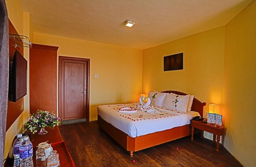 Ooty Hotel | La Montana by TGI