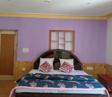 Hunder House | LA-TSAS GUEST HOUSE