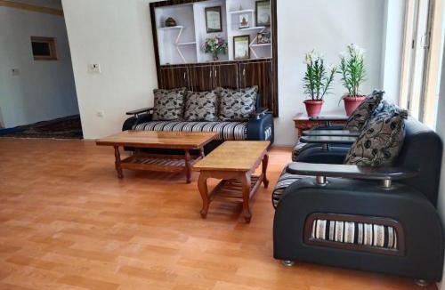 Hunder House | LA-TSAS GUEST HOUSE