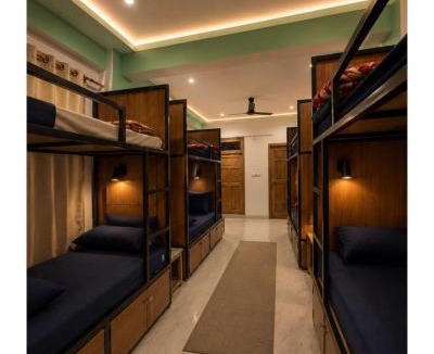 Jibhi House | Lake Daze Cafe Stay Jibhi