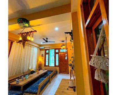 Jibhi House | Lake Daze Cafe Stay Jibhi