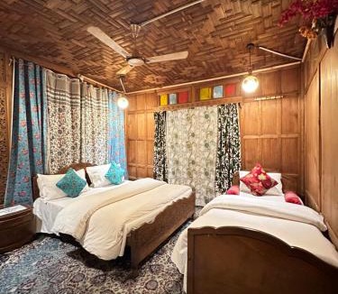 Dal Lake Hotel | Lake Palace Group Of House Boats