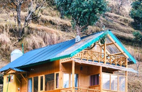 Banjar Ski Chalet | Lambri View Treehouse Jibhi
