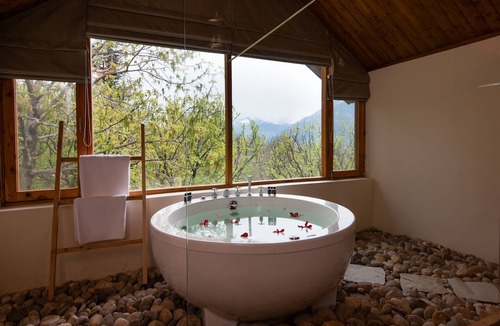 Manali Hotel | Larisa Resort, Manali
