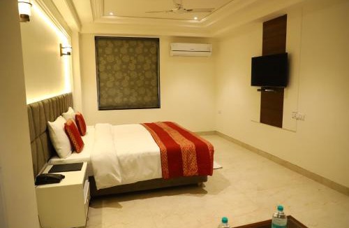 Alipur Hotel | Lavanya Hotel- Near Alipur, Delhi