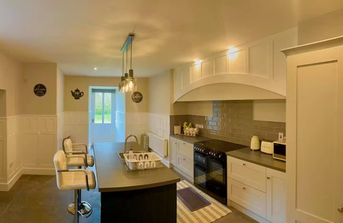 Noida Apartment | Live the moment with your family and friends @low cost with luxury