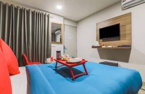 Gurugram Bed & Breakfast | Loginn Stays #4