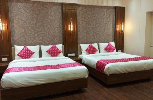 Mahmoorganj Hotel | Lotus feet inn