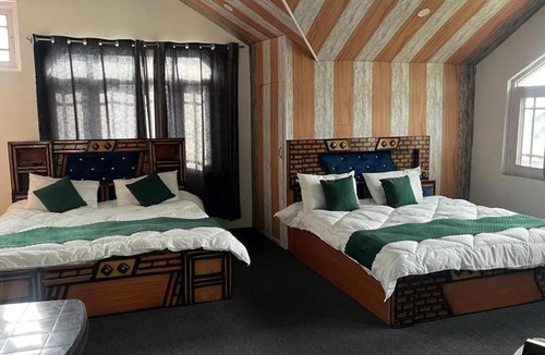 Nishat-Shalimar House | Love & Peace Homestay