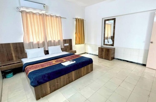Nashik Hotel | Lovely 1-bedroom hotel with AC in charming Nashik