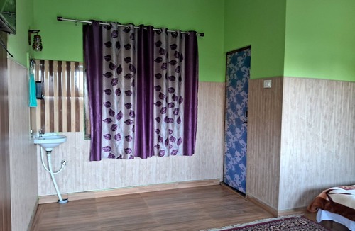 Jhultar Barkhet Hotel | Lovely 9-bedroom hotel in Patal Bhuvaneshwar