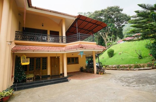 Devikolam House | Lush Greenery View Home Stay/Munnar