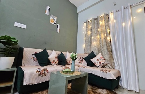 Indore Apartment | Luxe 1BHK Studio Apartment - Voyra Stays