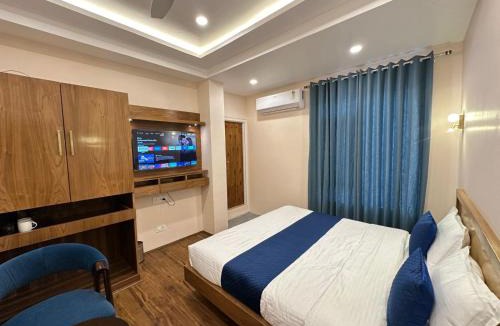 Srinagar Hotel | Luxe Haven Residency
