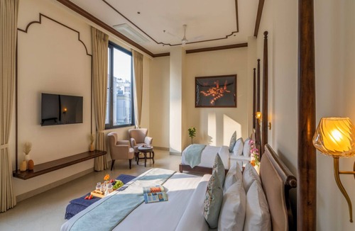 Sigra Hotel | Luxuria Varanasi by Moustache