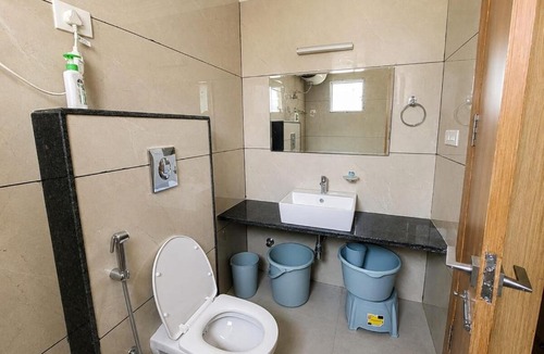Srinagar Apartment | Luxurious 2 Bedroom Apartment in Srinagar
