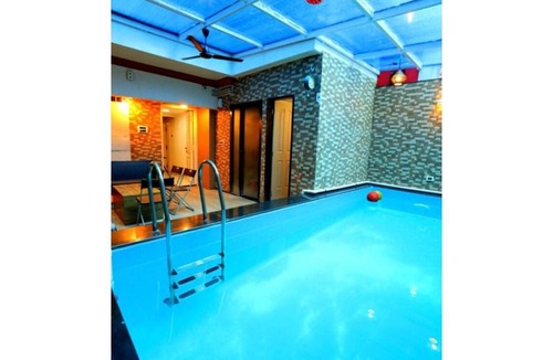 Kandivali East Villa | Luxurious 4 Bedroom Private Pool Villa at Kandivali East, Mumbai