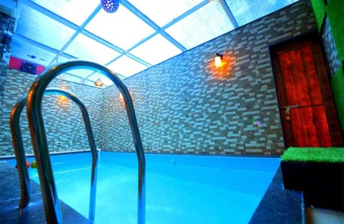 Kandivali East Villa | Luxurious 4 Bedroom Private Pool Villa at Kandivali East, Mumbai