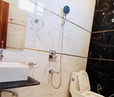 Bullawala Apartment | Luxurious OB homestay