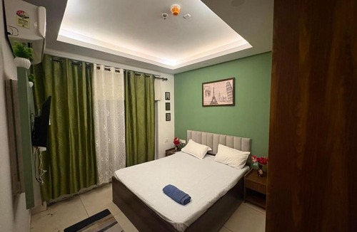 Chandigarh Apartment | Luxury 1BHK Self Check-in Balcony View