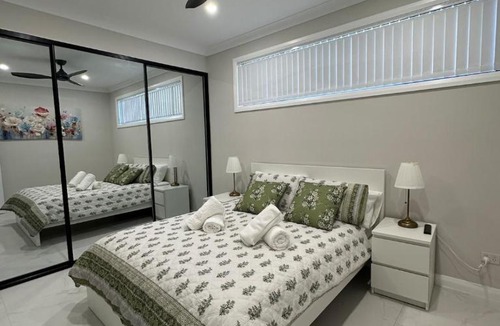 St Marys House | Luxury 2 Bedrooms Granny Flat in peaceful neighbourhood