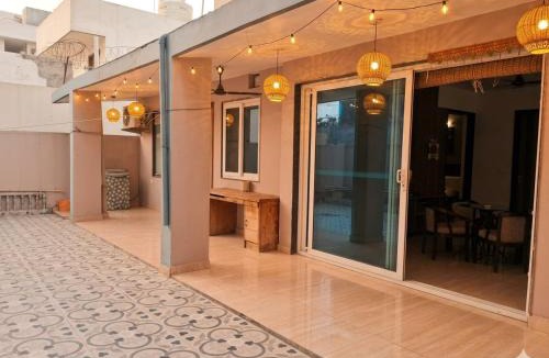 Sector 39 Apartment | Luxury 2bhk ! The White Casa