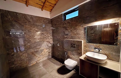 Bhagtpura Hotel | Luxury Hotel Sapphire Inn-Mountain View