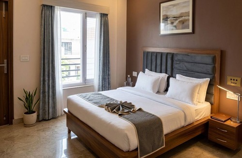 Haldwani Hotel | Luxury Mountain-View Stay in Scenic Foothills of Kumaon in Kathgodam, Nainital