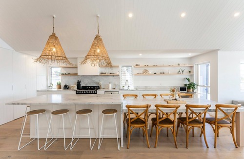 Bondi House | Luxury Villas Tamarama Surf View (Walk to Beach)
