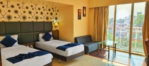 Mundhwa Hotel | Magnus Star Residency Koregaon Park Annexe Pune