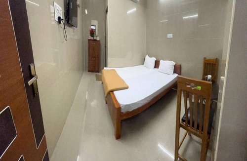 Koyambedu Hotel | Mahilagam