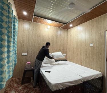 Narainkoti House | Mandaani Homestay Ransi