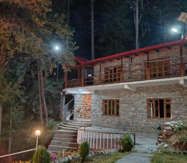Jakh Hotel | Mandeva Wooden Castle