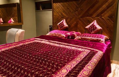 Dharwad Hotel | Mango Tree Home Stay