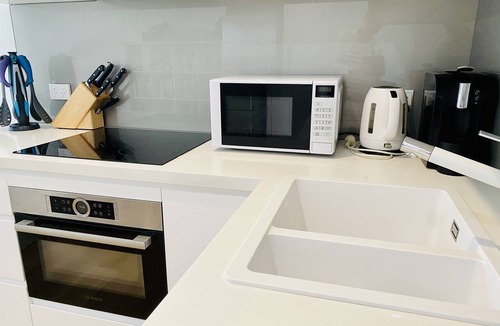 Manly Apartment | Manly Beach family retreat plus rare onsite parking