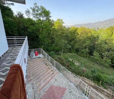 Mandi Apartment | Manohar Home Stay Manali Highway