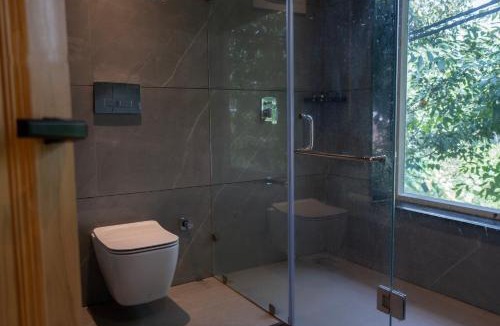 Sidhpur Villa | Maple house Hillside 3-BHK Without Pvt Pool & Open Pizzeria